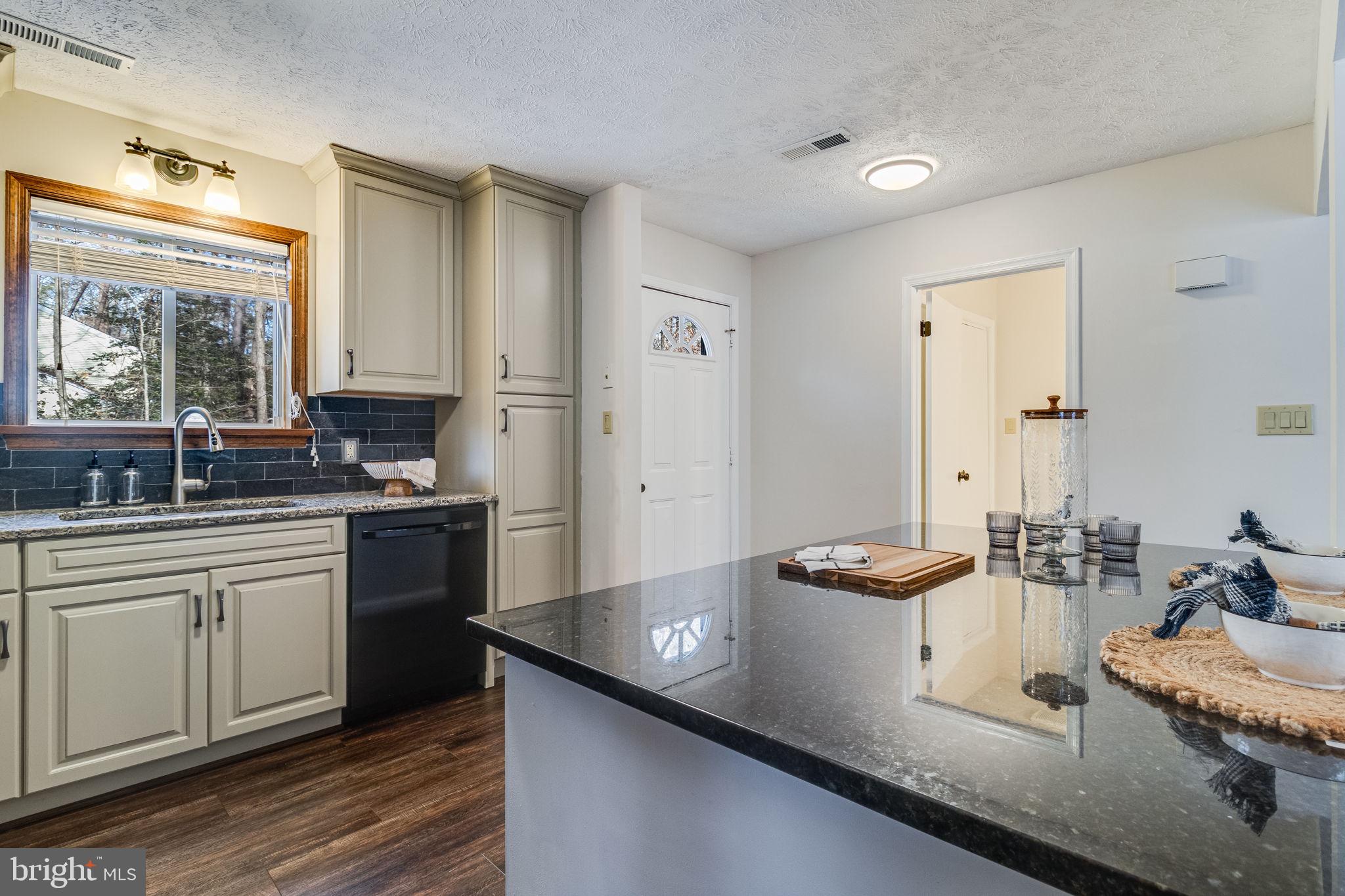 ELM COURT OF WILDEWOOD - Residential