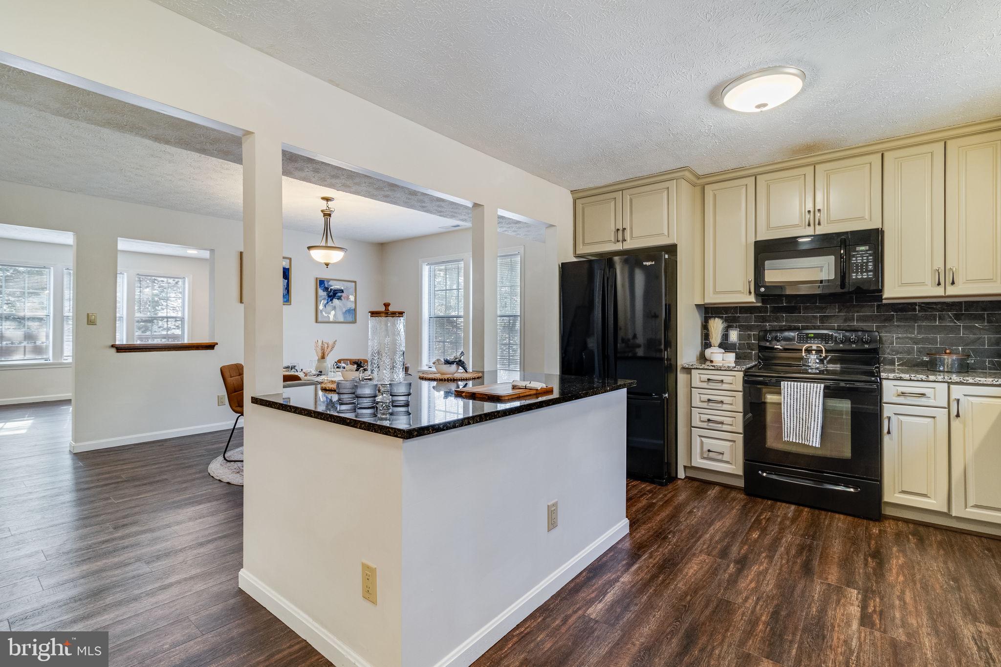 ELM COURT OF WILDEWOOD - Residential