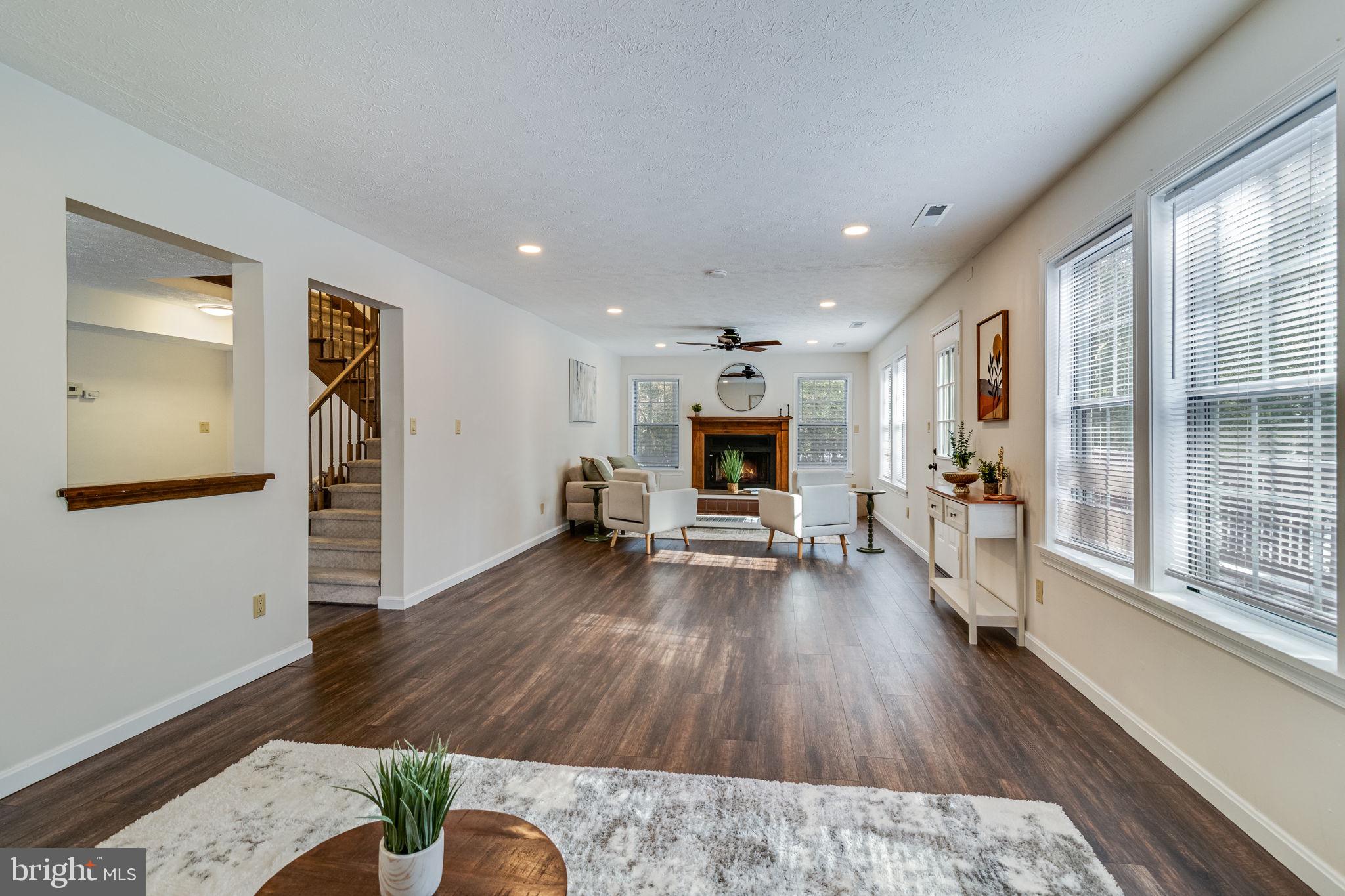 ELM COURT OF WILDEWOOD - Residential