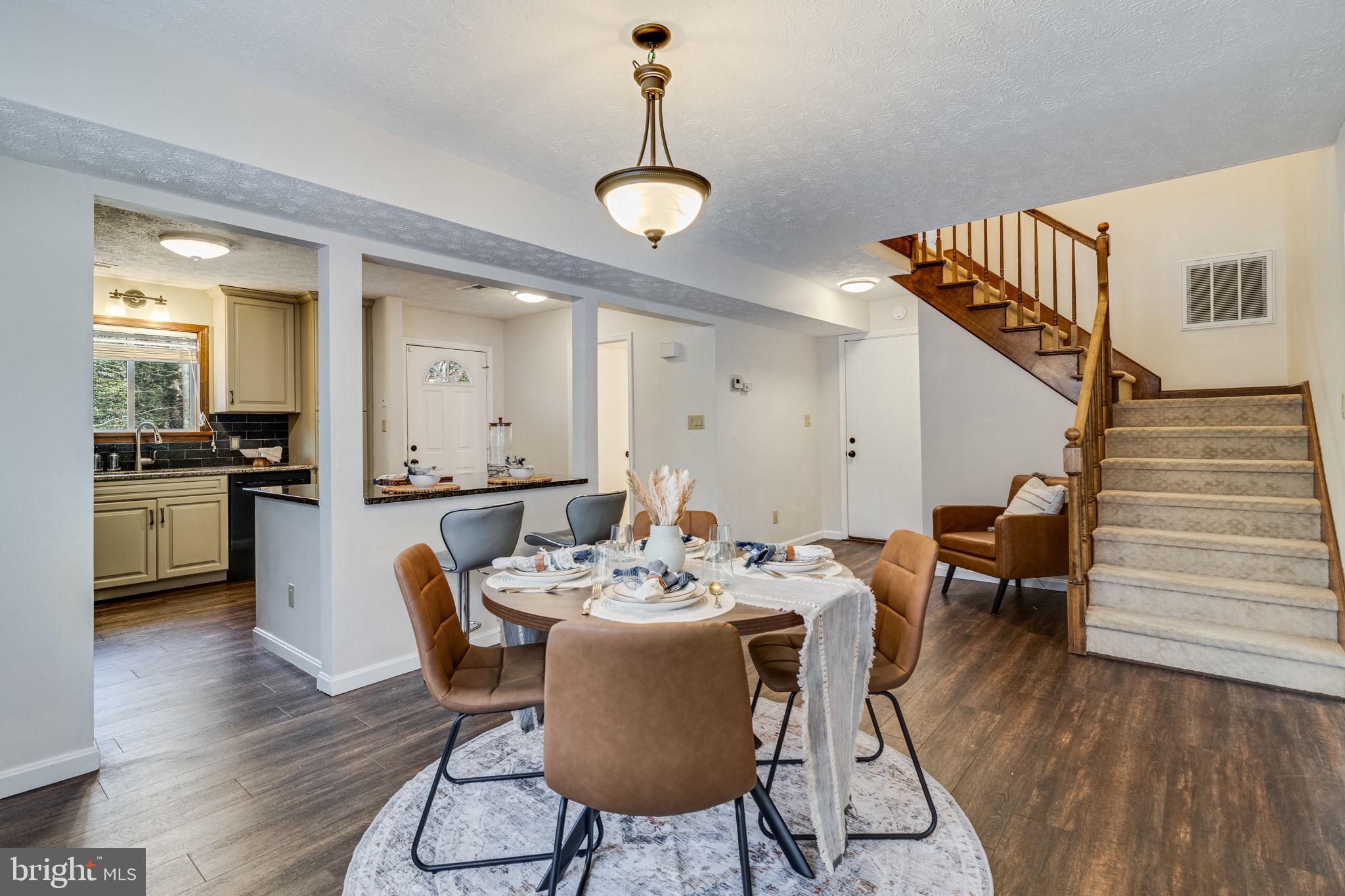 ELM COURT OF WILDEWOOD - Residential