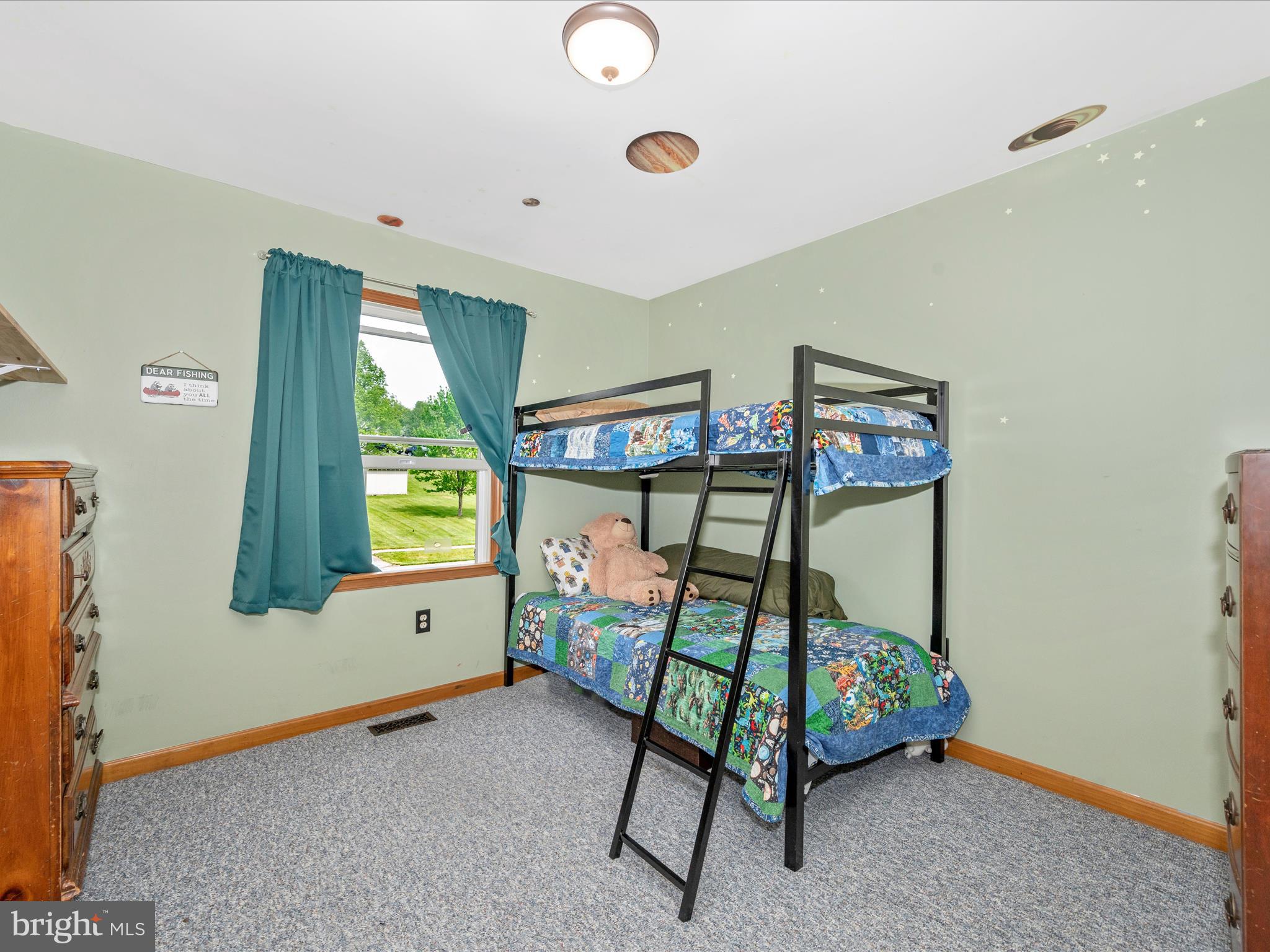 WHISPERING HILLS - Residential