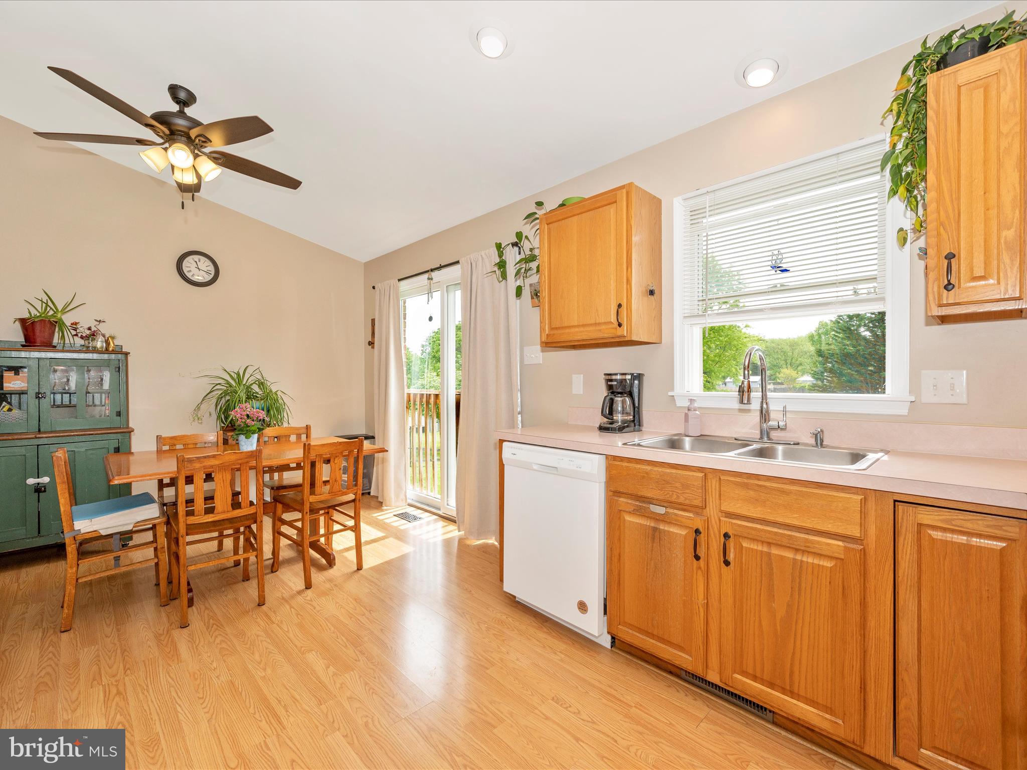 WHISPERING HILLS - Residential