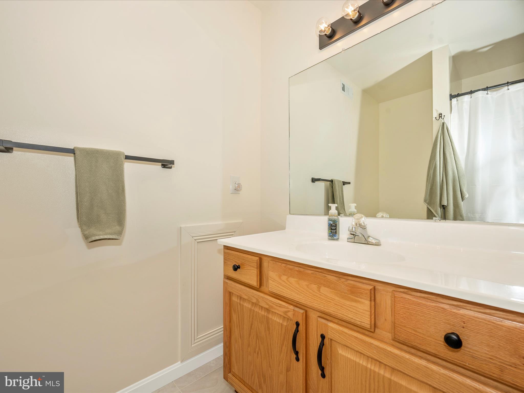 WHISPERING HILLS - Residential