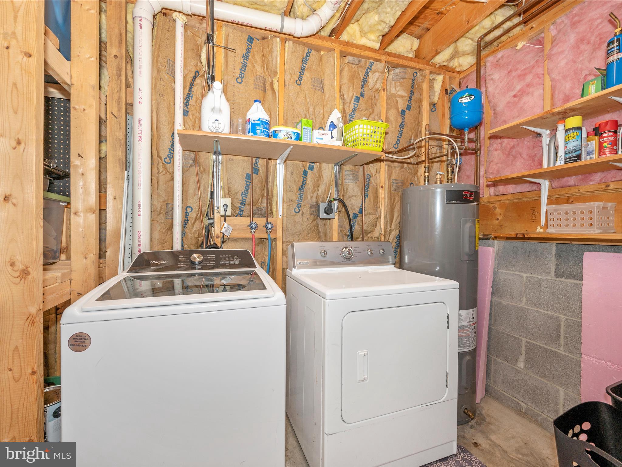 WHISPERING HILLS - Residential