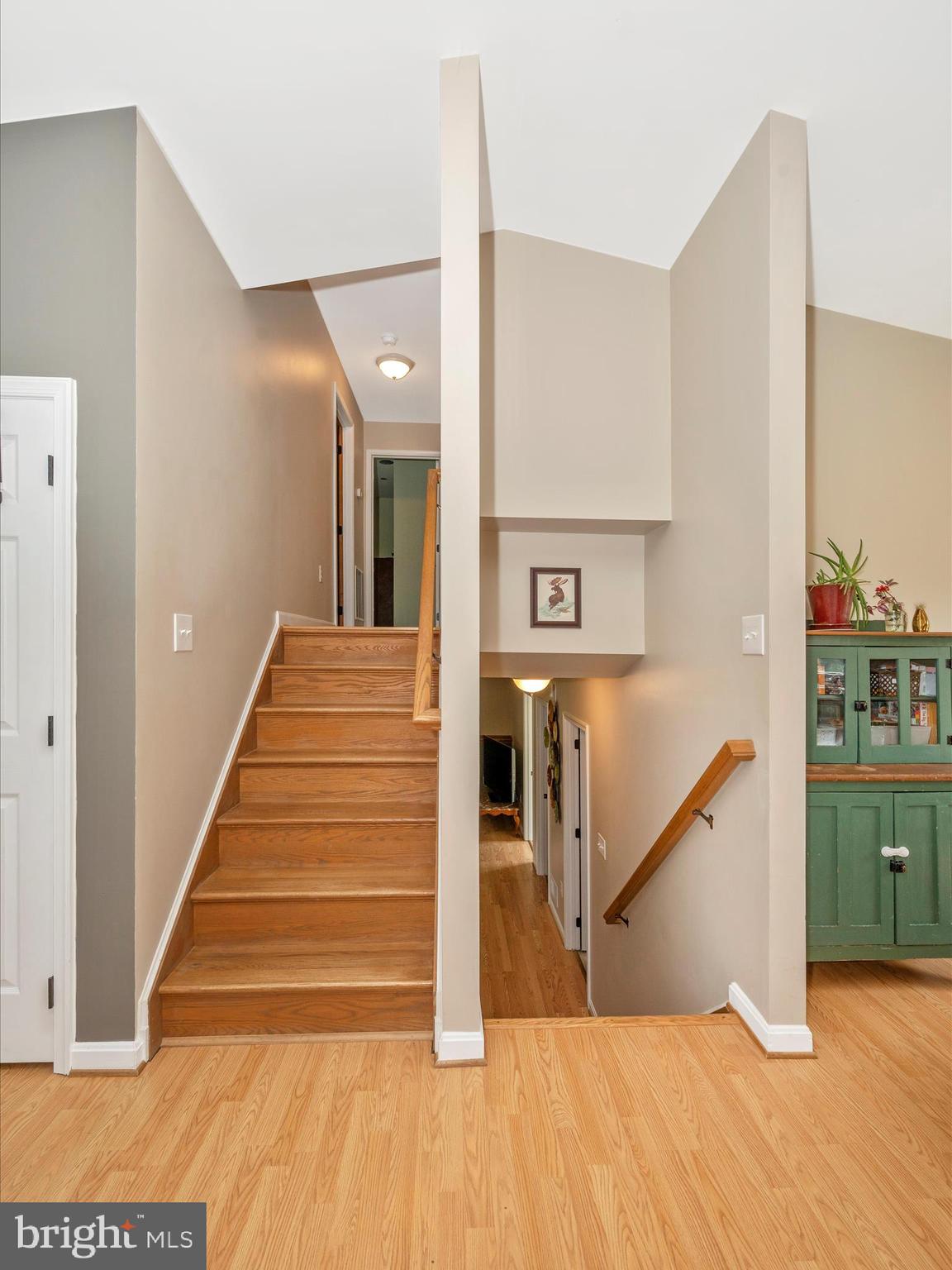 WHISPERING HILLS - Residential