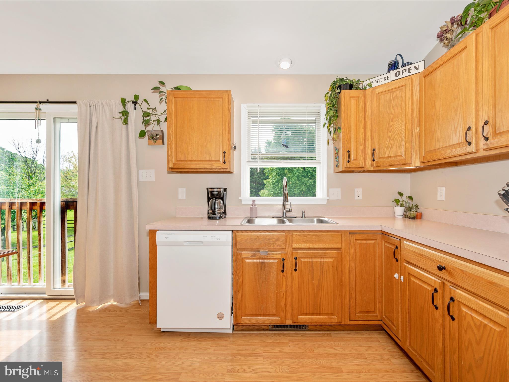 WHISPERING HILLS - Residential