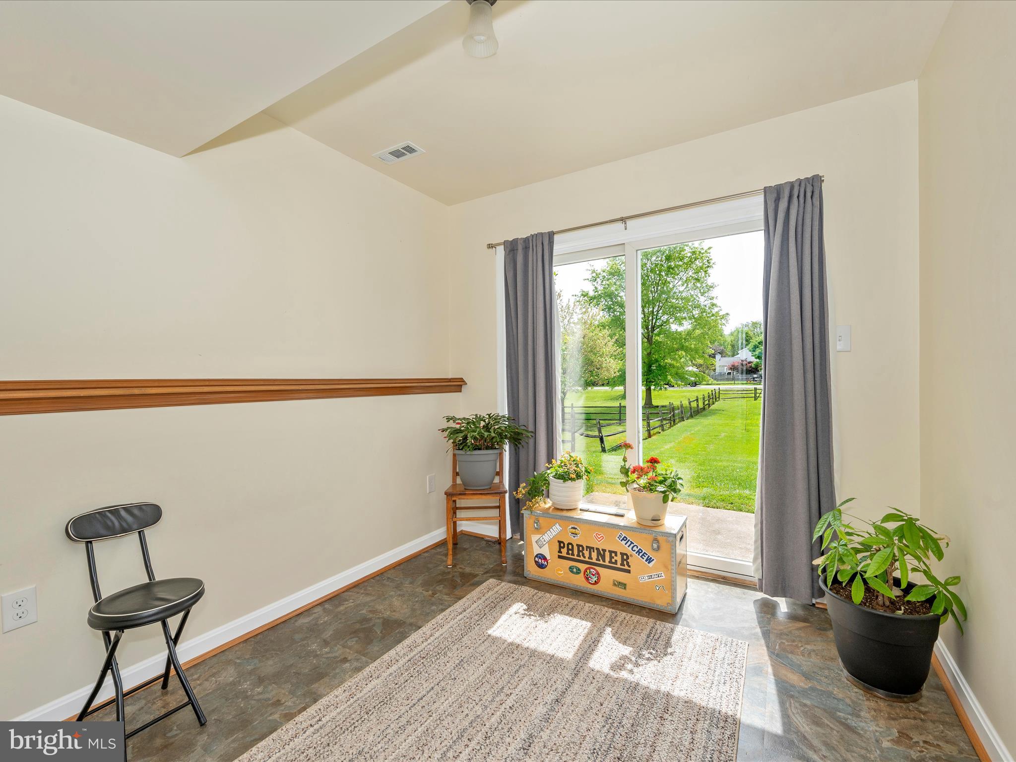 WHISPERING HILLS - Residential