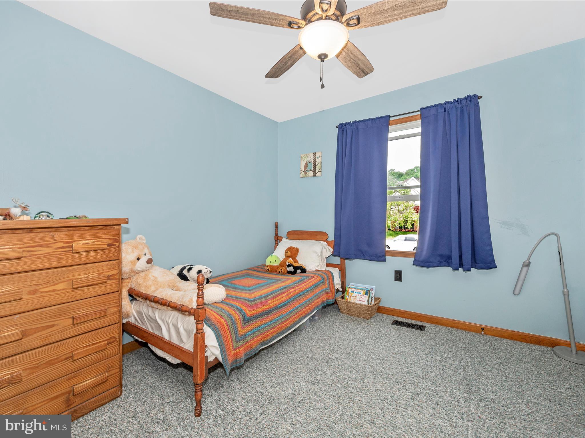 WHISPERING HILLS - Residential