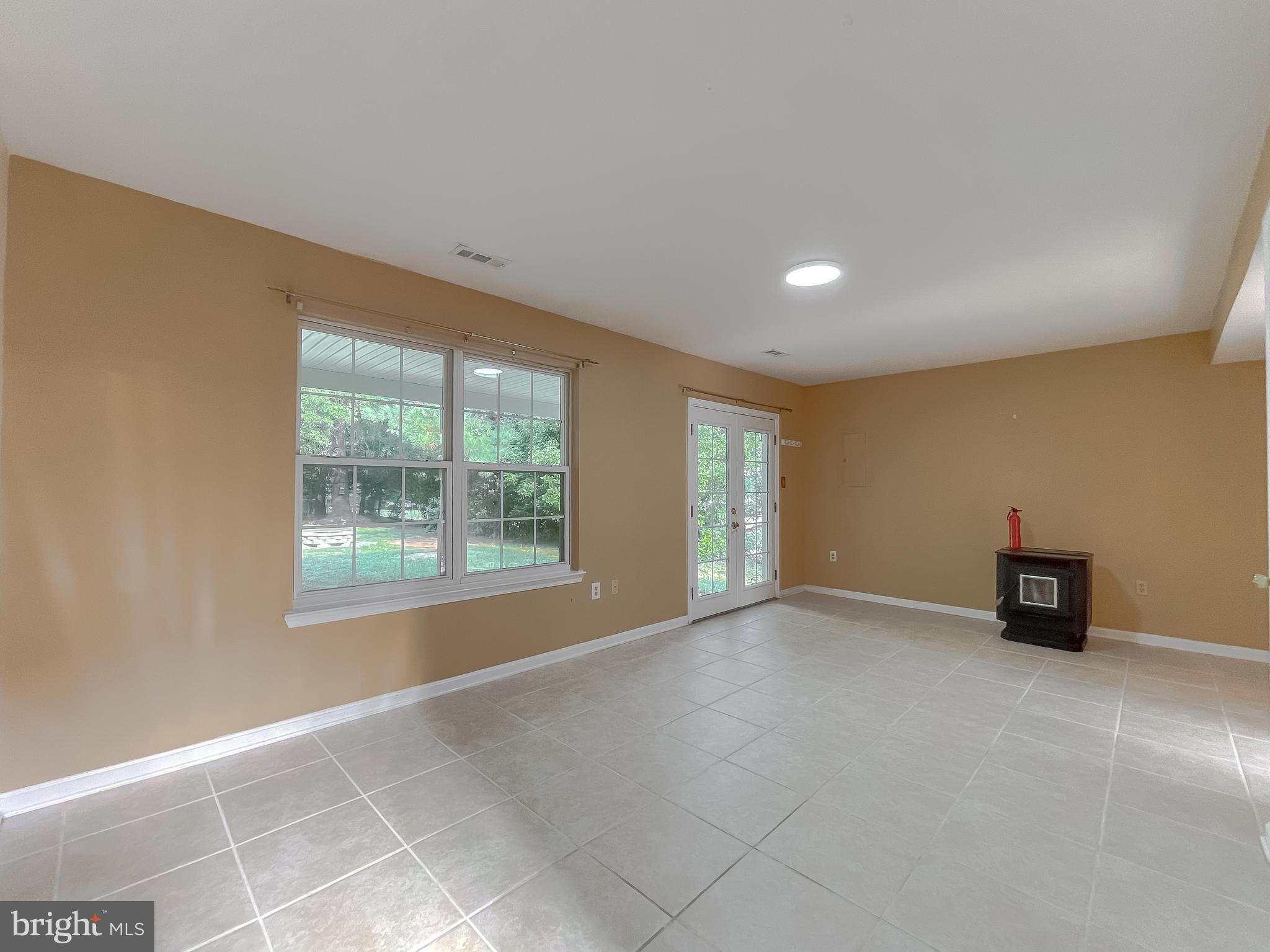 WILDERNESS RUN - Residential Lease