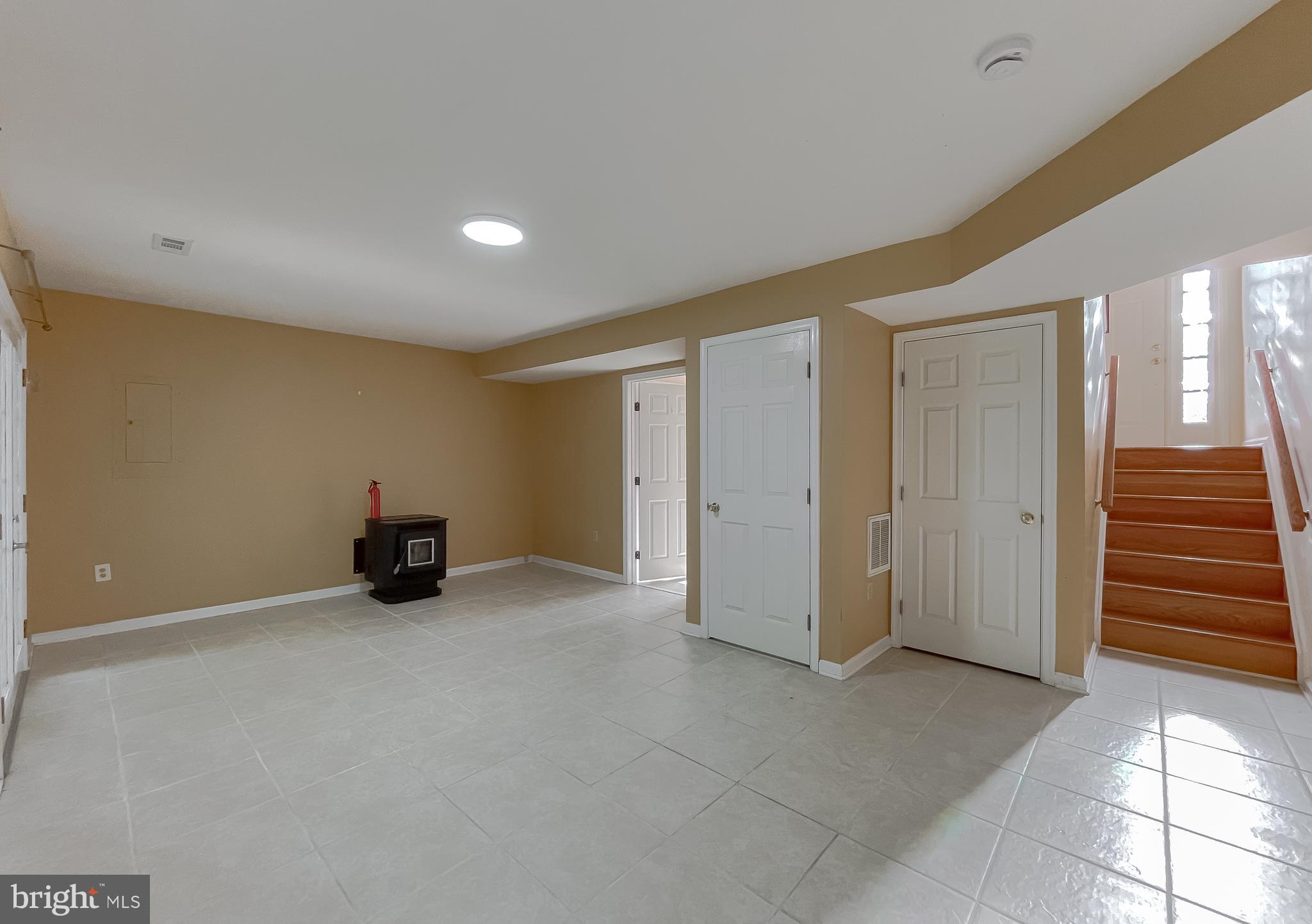 WILDERNESS RUN - Residential Lease