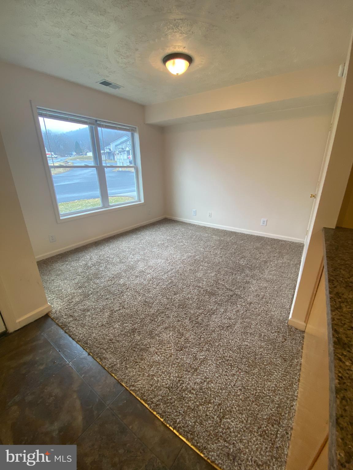 STONEY RUN - Residential Lease