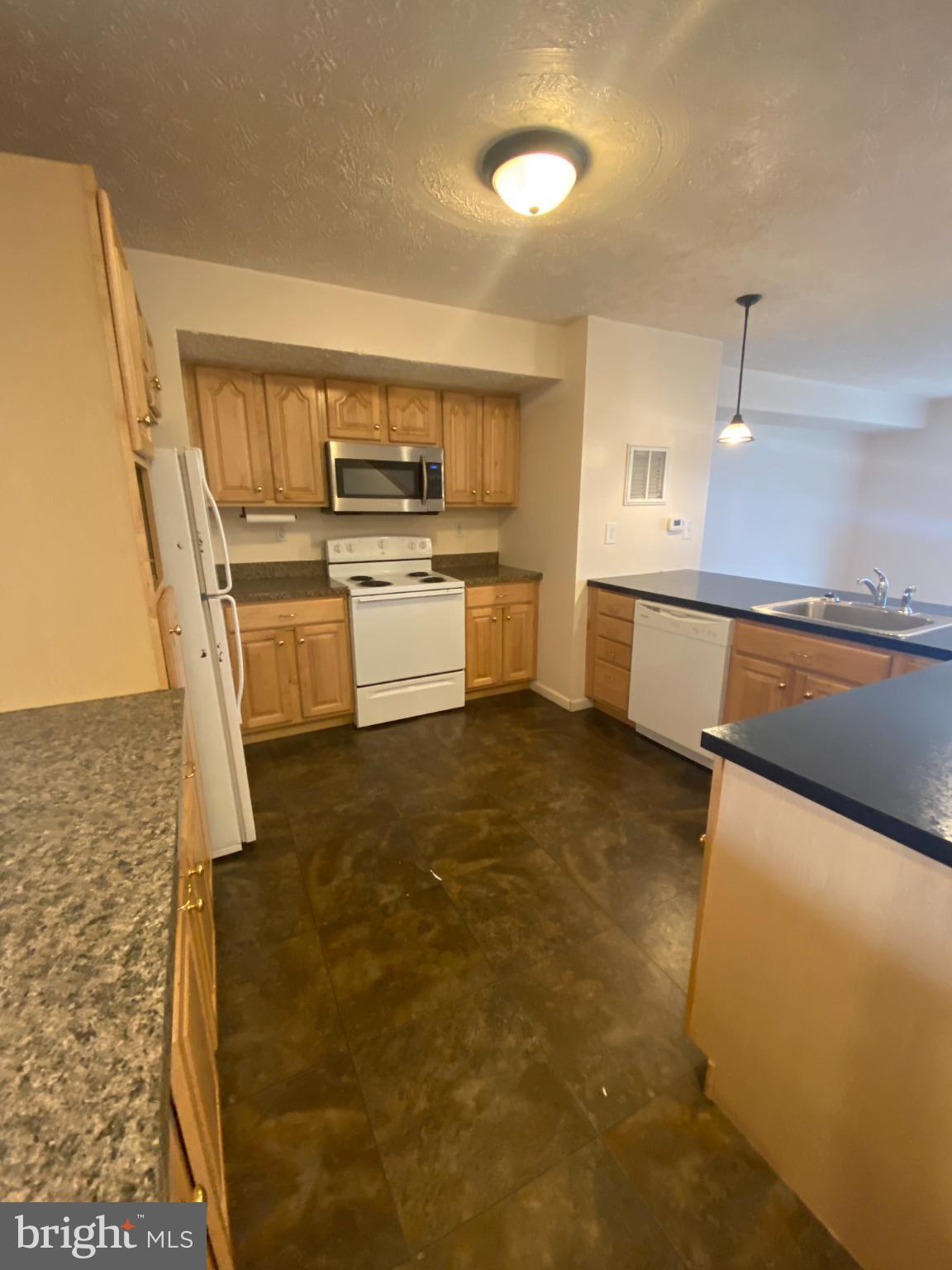 STONEY RUN - Residential Lease