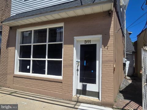 311 WARREN STREET BEVERLY NJ 08010