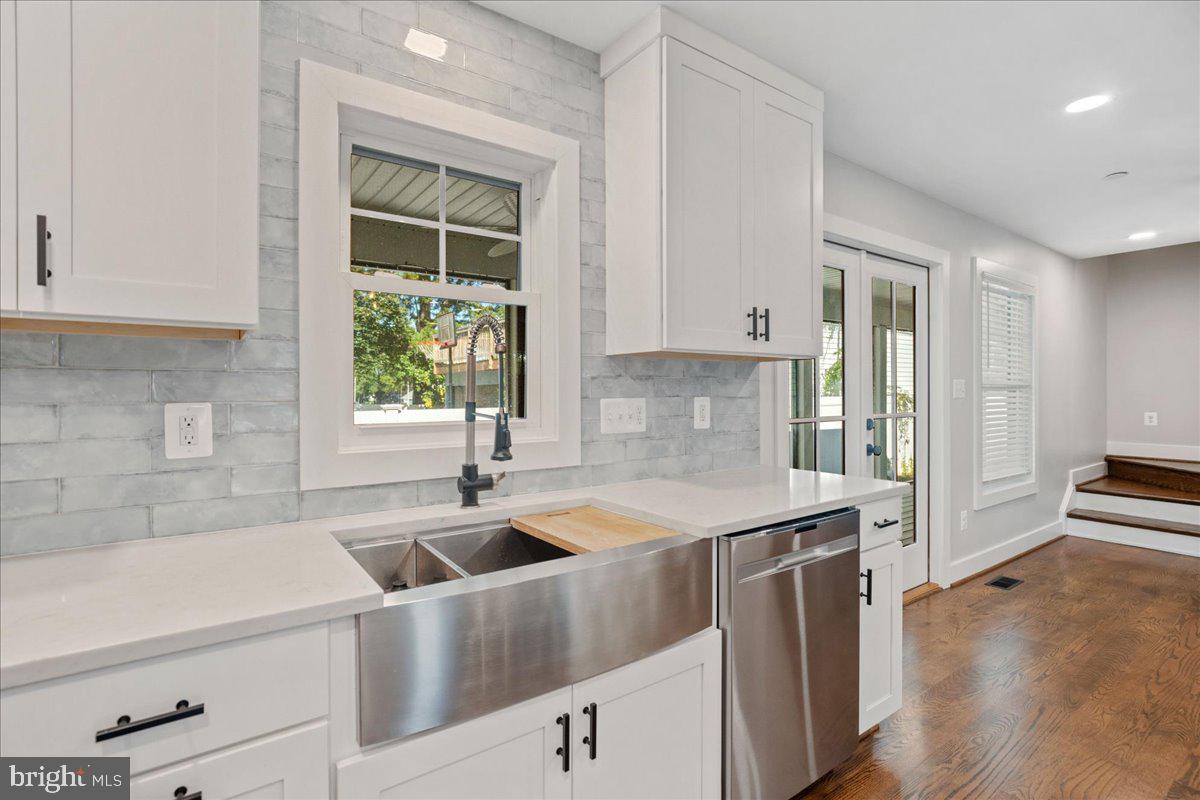 AVONDALE - Residential Lease