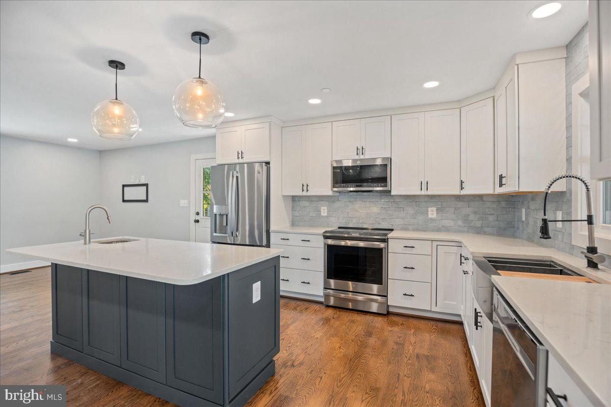 AVONDALE - Residential Lease