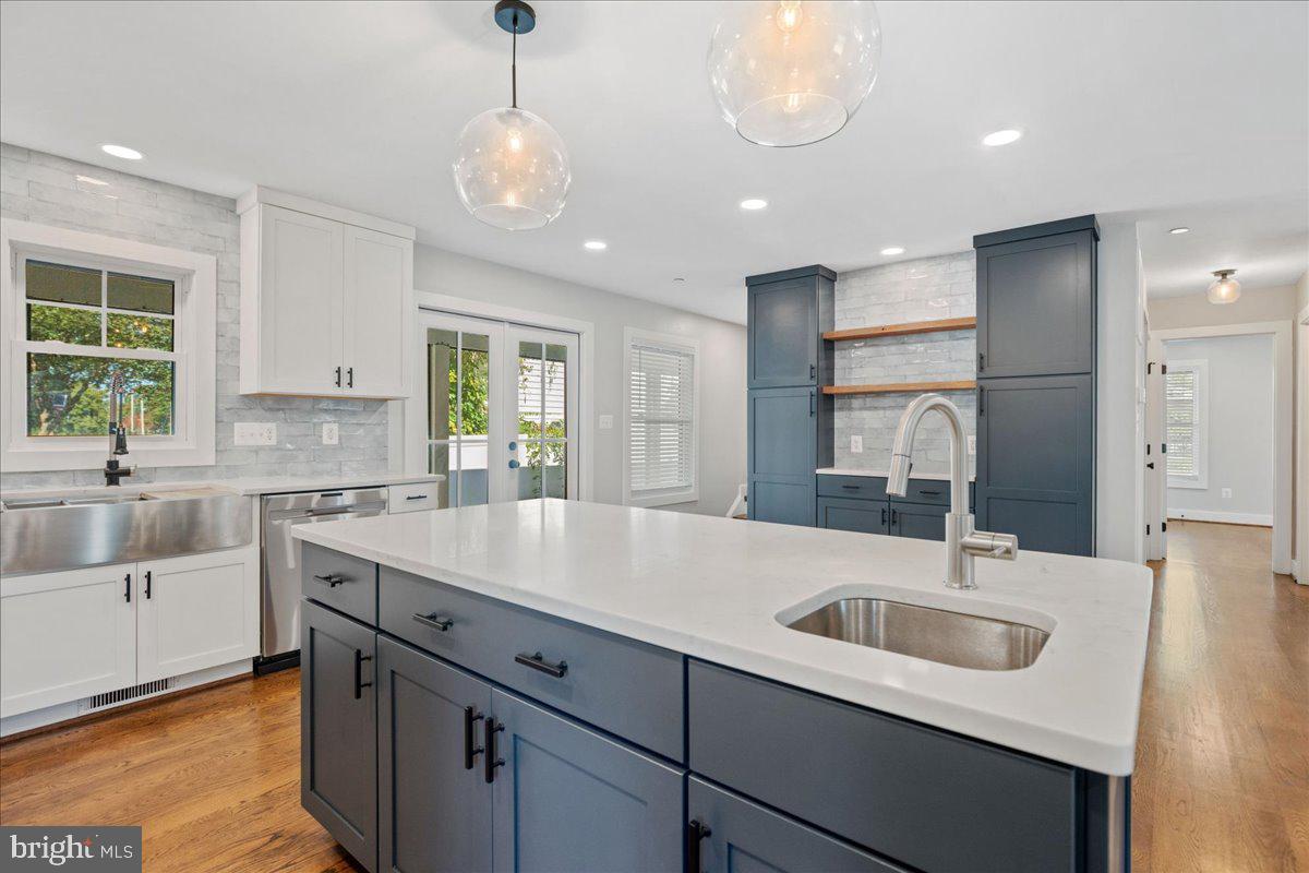 AVONDALE - Residential Lease