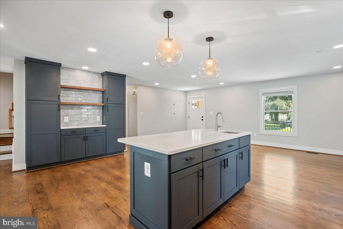 AVONDALE - Residential Lease