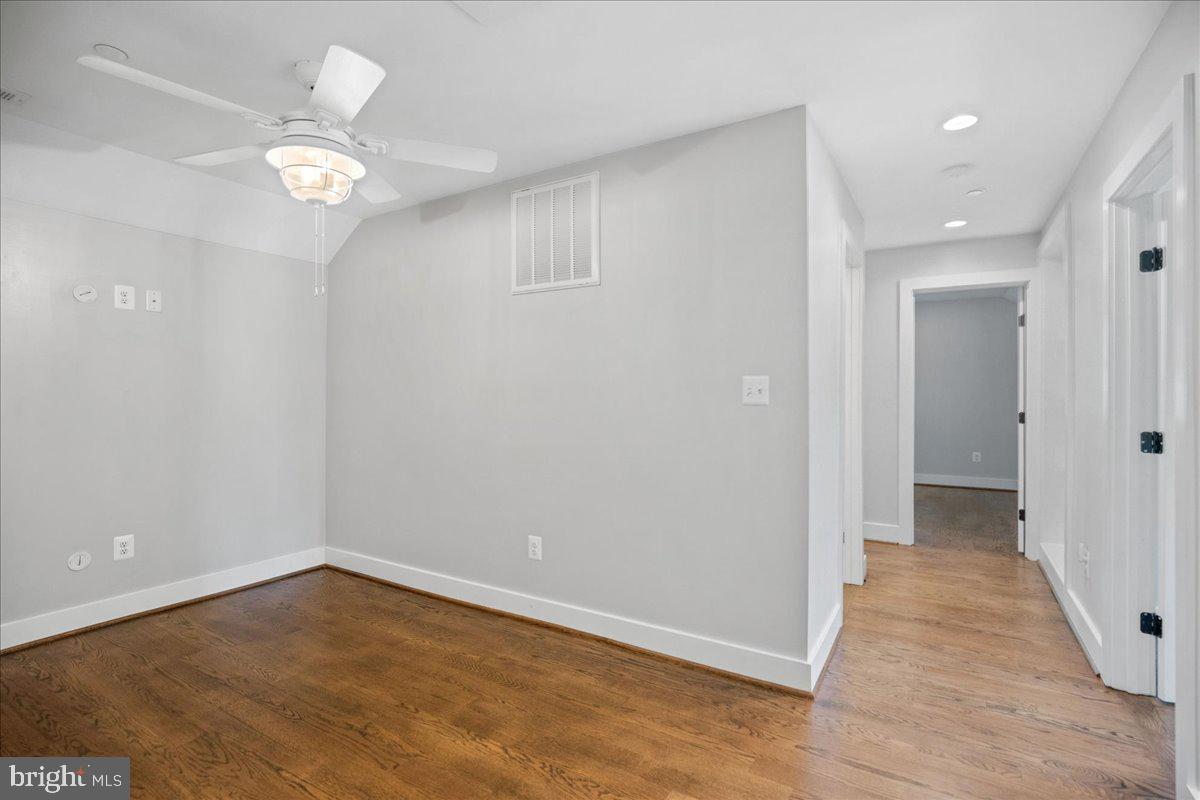 AVONDALE - Residential Lease