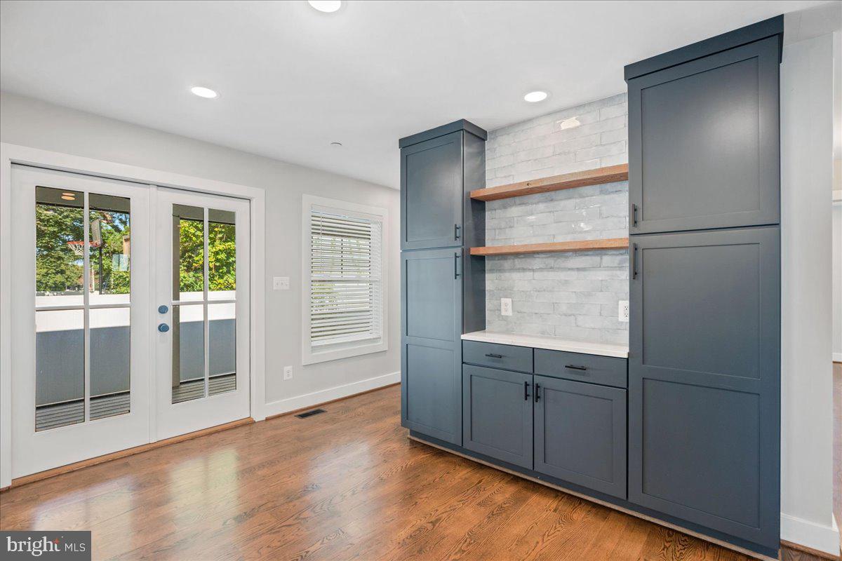 AVONDALE - Residential Lease