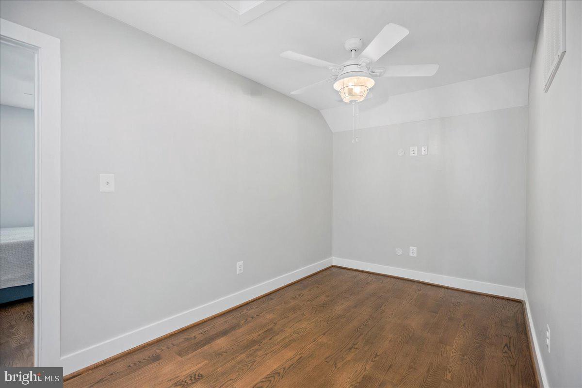 AVONDALE - Residential Lease