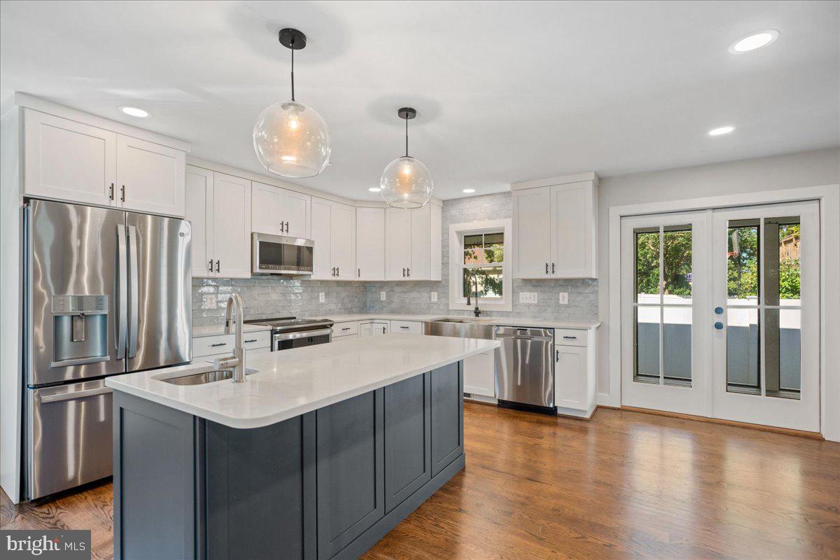 AVONDALE - Residential Lease