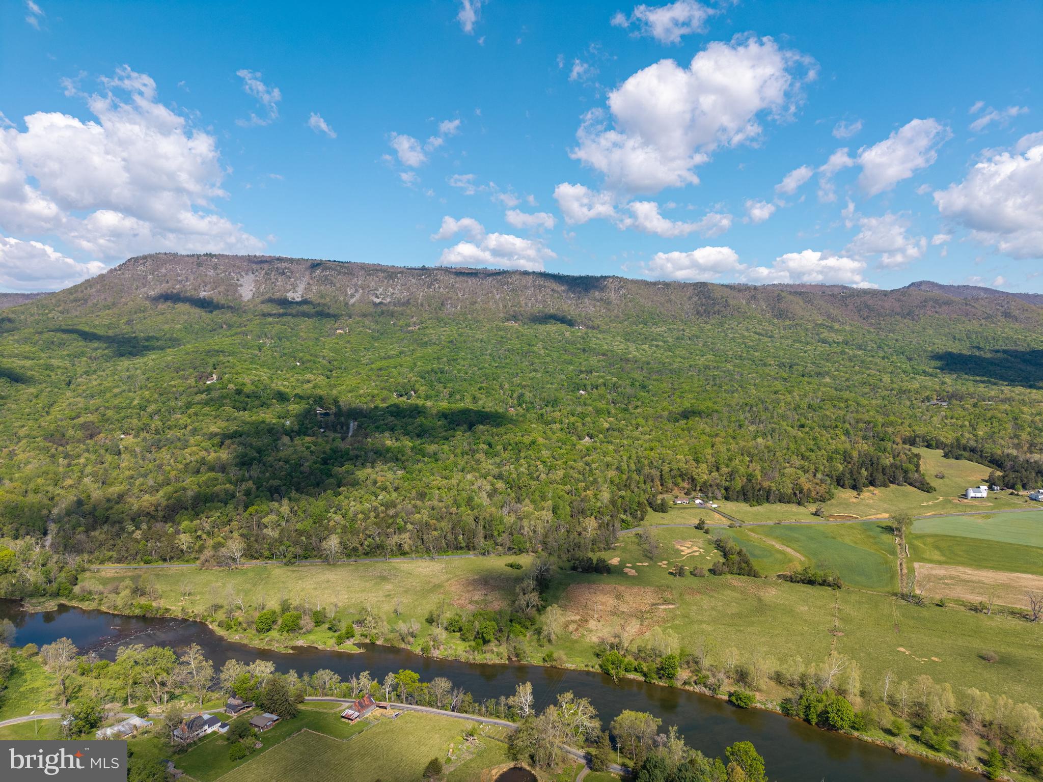 SHENANDOAH FOREST - Land