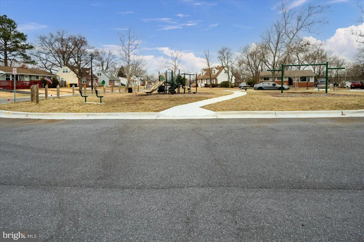 Glen Burnie, Maryland 21061, United States, 3 Bedrooms Bedrooms, ,2 BathroomsBathrooms,Residential,Pending,6406