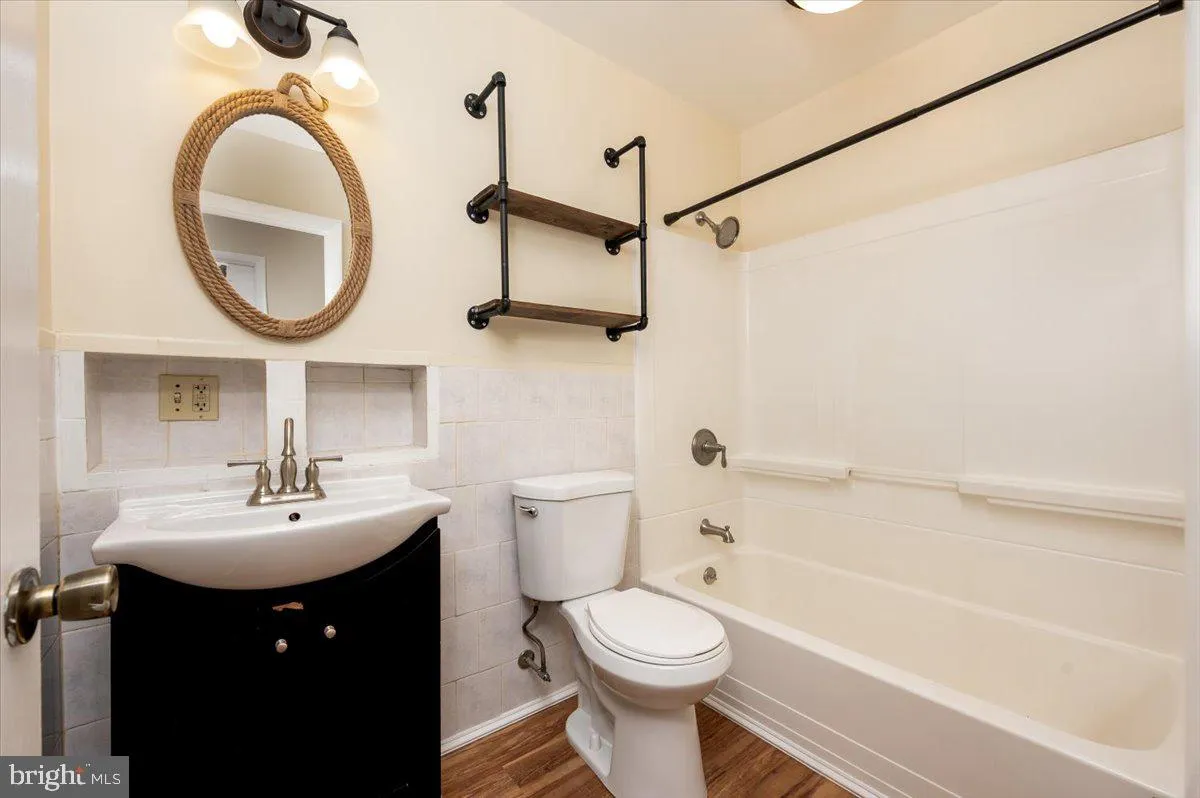 Glen Burnie, Maryland 21061, United States, 3 Bedrooms Bedrooms, ,2 BathroomsBathrooms,Residential,Pending,6406