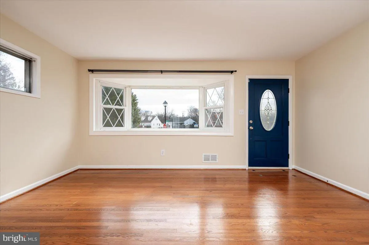 Glen Burnie, Maryland 21061, United States, 3 Bedrooms Bedrooms, ,2 BathroomsBathrooms,Residential,Pending,6406