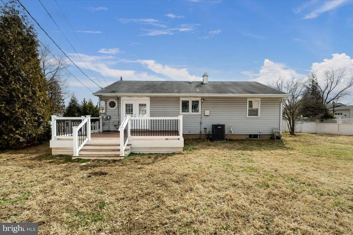 Glen Burnie, Maryland 21061, United States, 3 Bedrooms Bedrooms, ,2 BathroomsBathrooms,Residential,Pending,6406