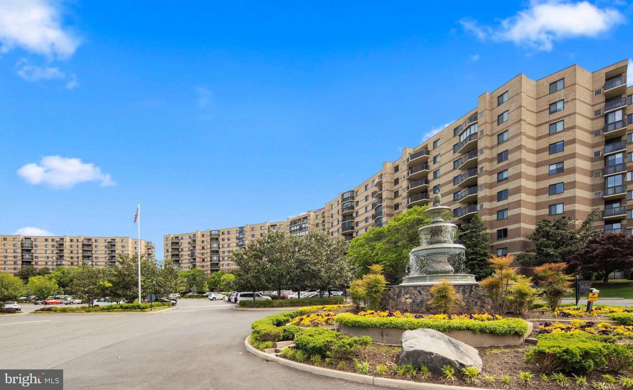 ROTONDA - Residential Lease