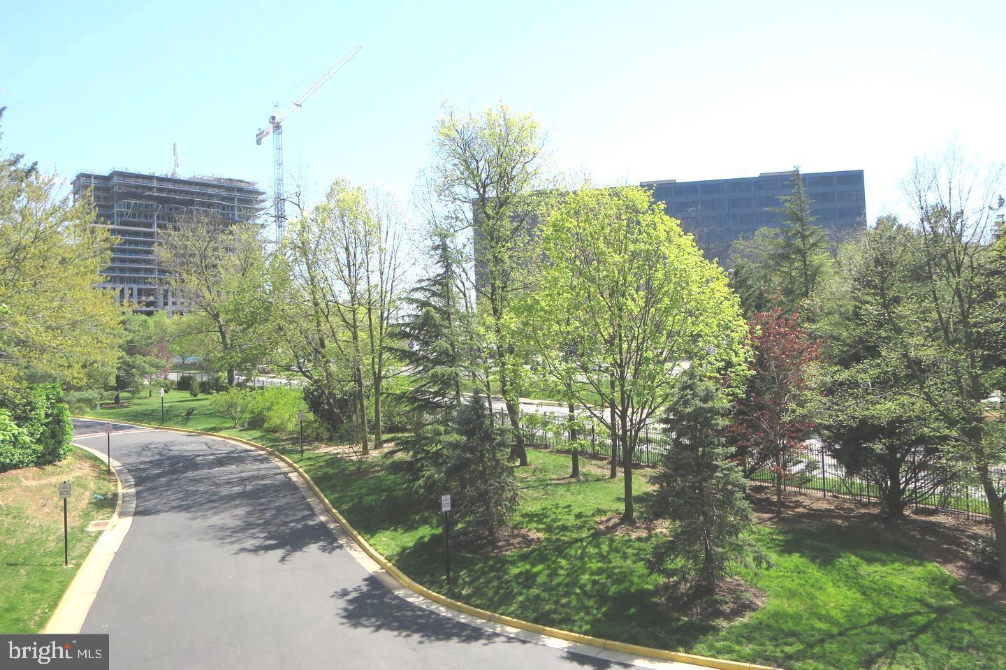 ROTONDA - Residential Lease