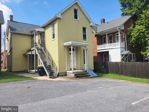 Photo of 473 Lincoln Way E, CHAMBERSBURG, PA 17201 (MLS # PAFL2028754)