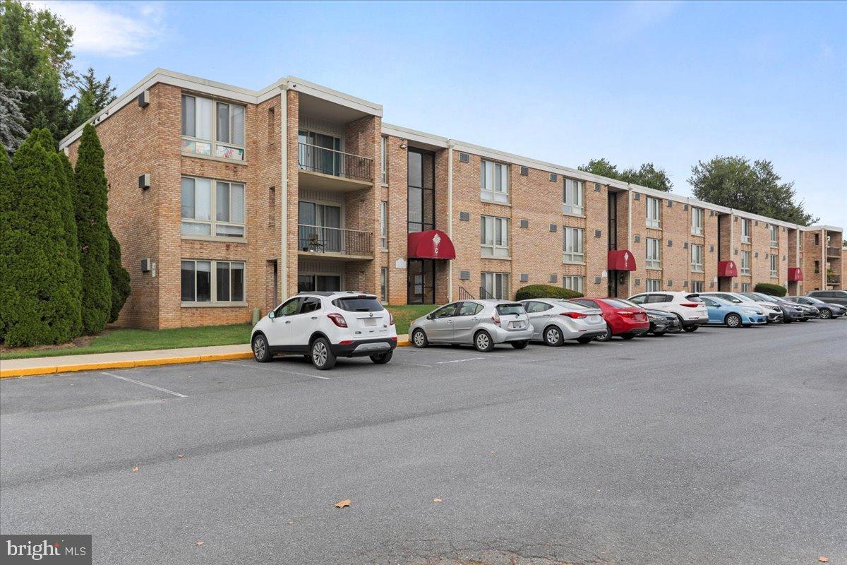 1st Floor ground level!!!  Welcome home to this bright, spacious 2-bedroom, 1-bath condominium at Jefferson Chase , 1142 sgft of open living space. Large windows flood the living and dining areas with natural light. The updated kitchen boasts granite countertops, modern cabinetry, and ample storage. all new appliances, In-unit laundry (stacked washer/dryer) adds convenience. Enjoy new luxury vinyl plank flooring (verify), and relax on your private balcony/patio.
The building offers controlled access for added security, and residents enjoy well-maintained common areas, on-site maintenance, and ample parking. Excellent location — walk to shopping & restaurants, easy access to I-270 / I-70, and short drive to downtown Frederick. Perfect opportunity for first-time buyers or those seeking low-maintenance living in a highly desirable neighborhood.