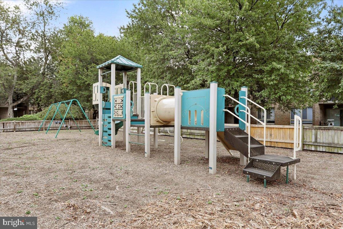 JEFFERSON CHASE - Residential