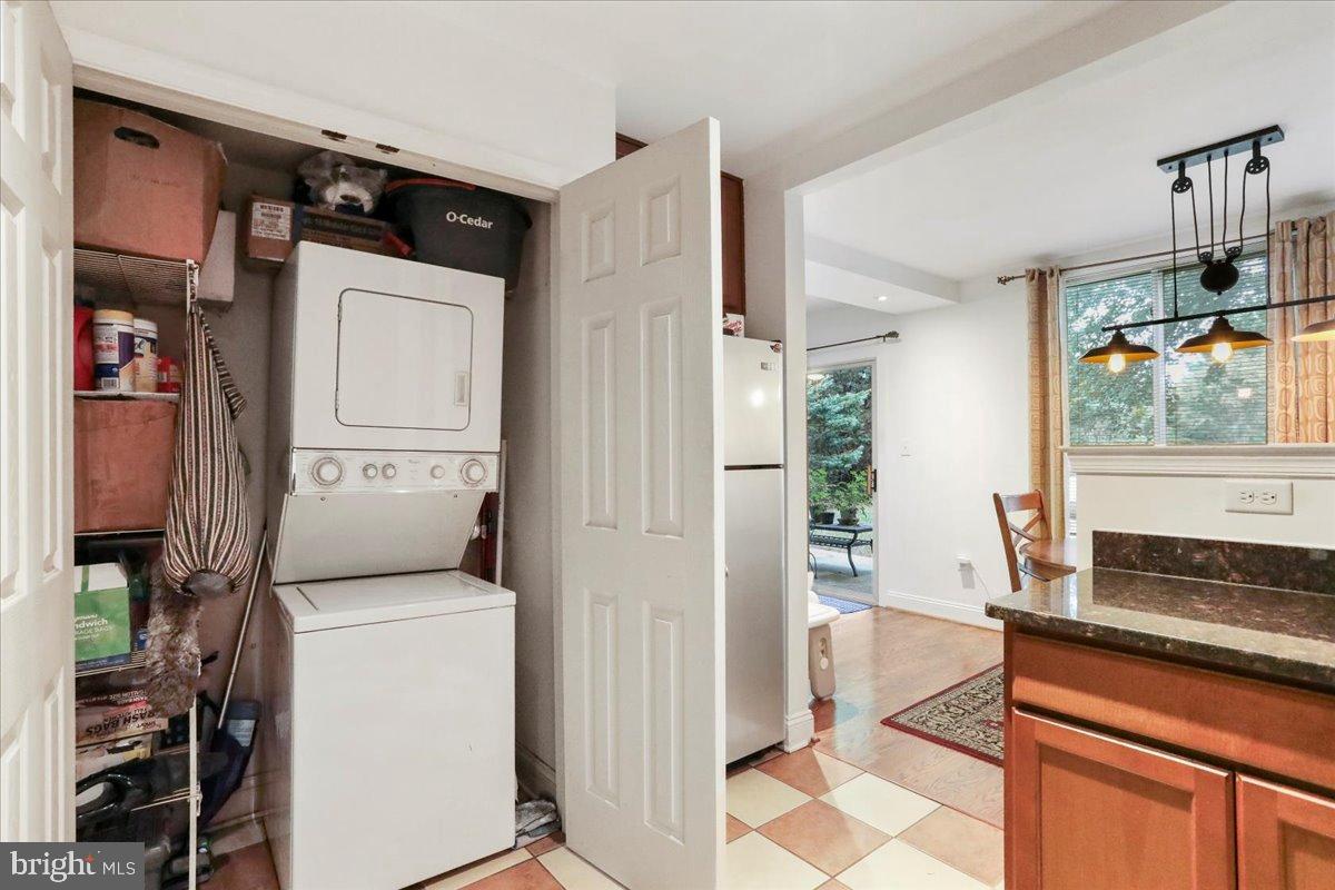 JEFFERSON CHASE - Residential