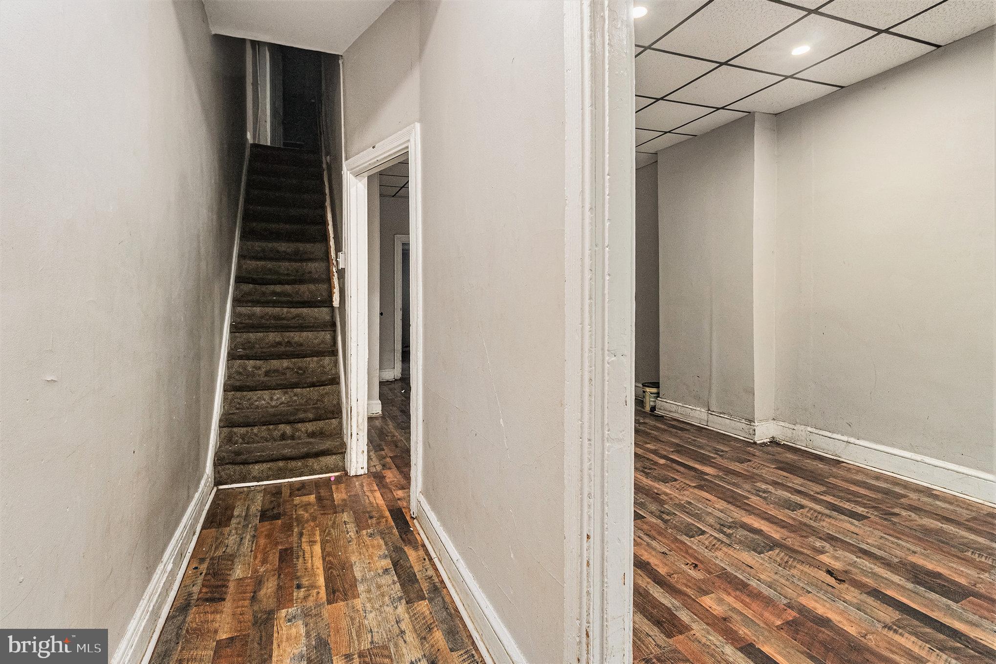 WALNUT HILL - Residential