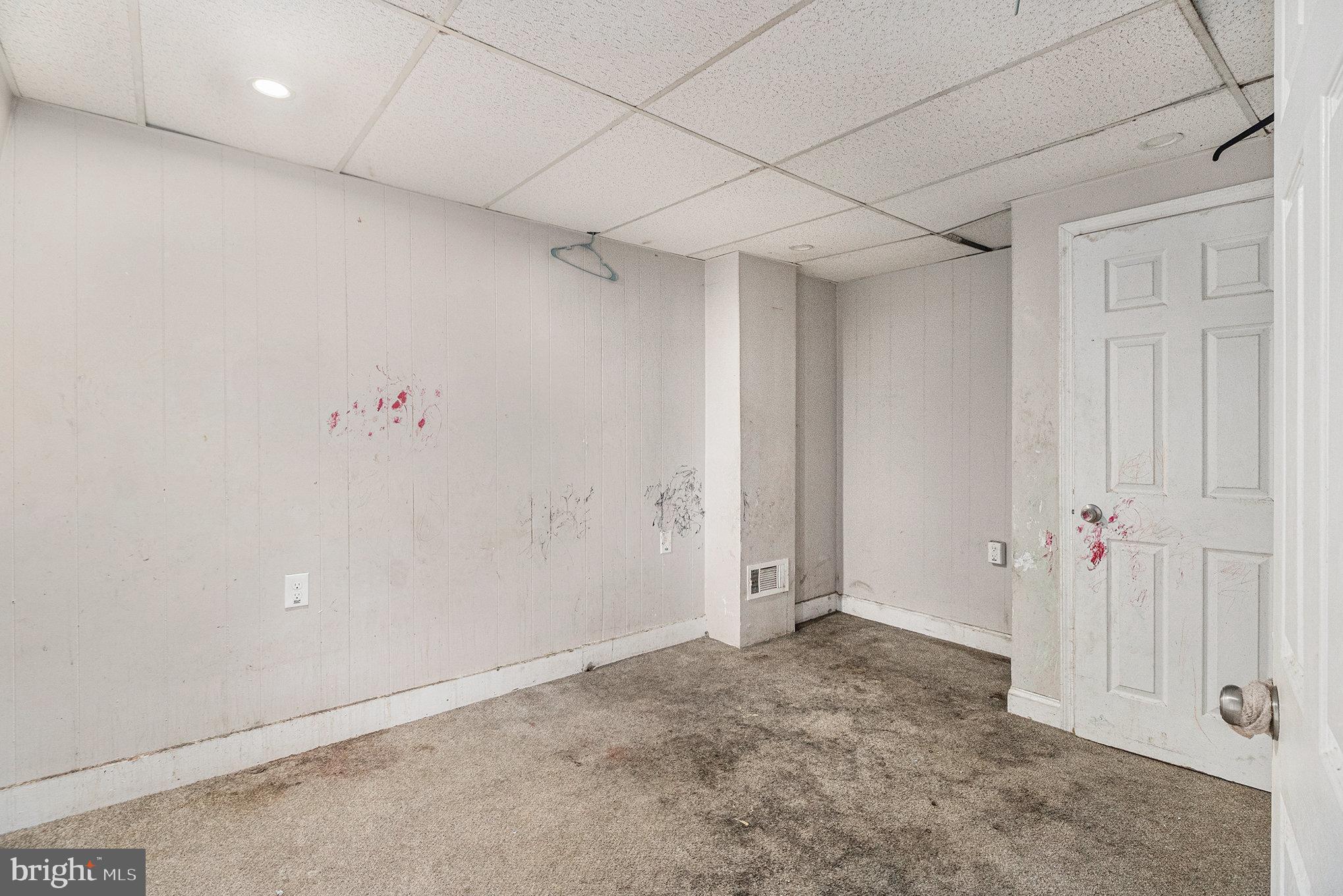 WALNUT HILL - Residential