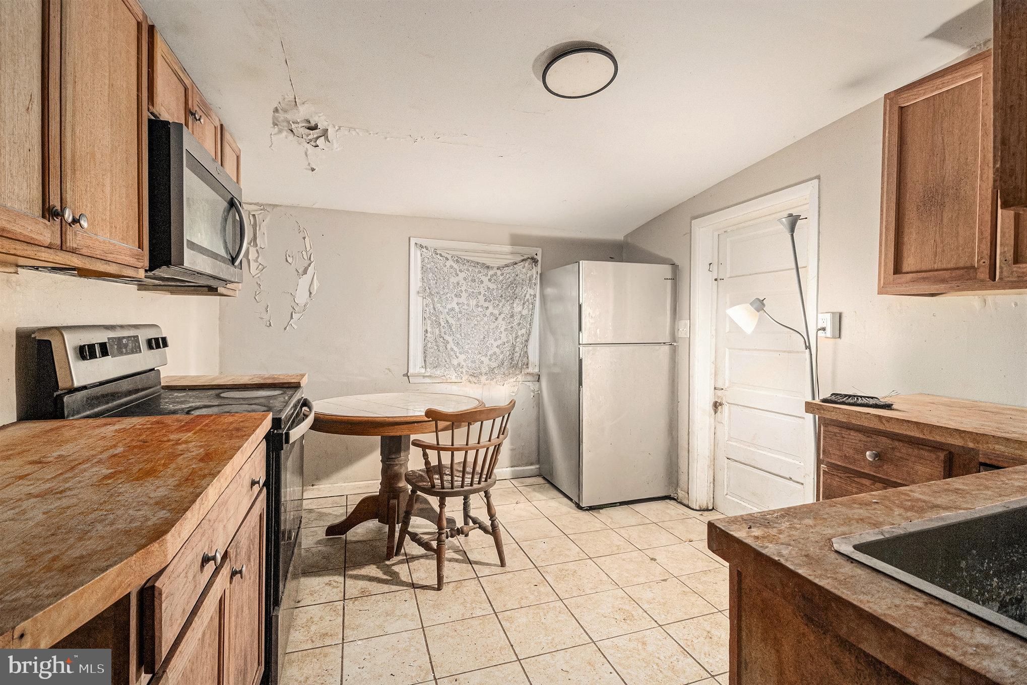 WALNUT HILL - Residential