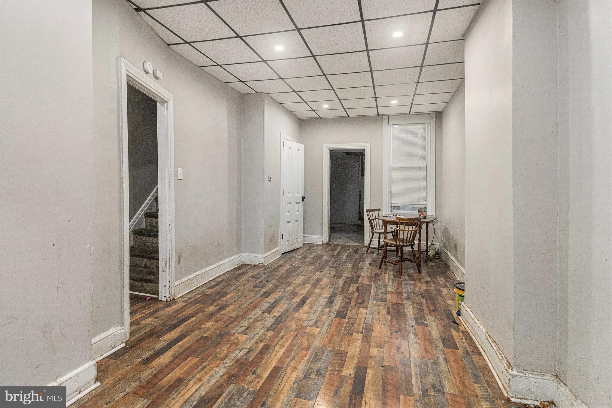 WALNUT HILL - Residential