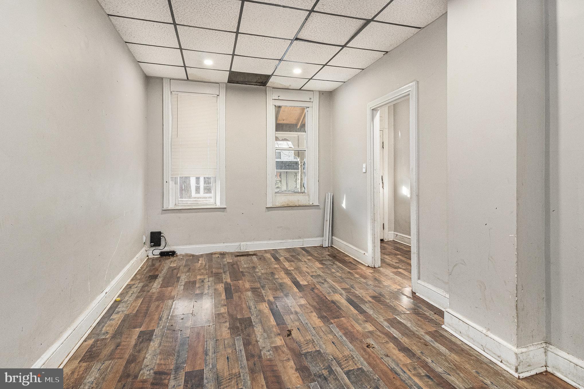 WALNUT HILL - Residential