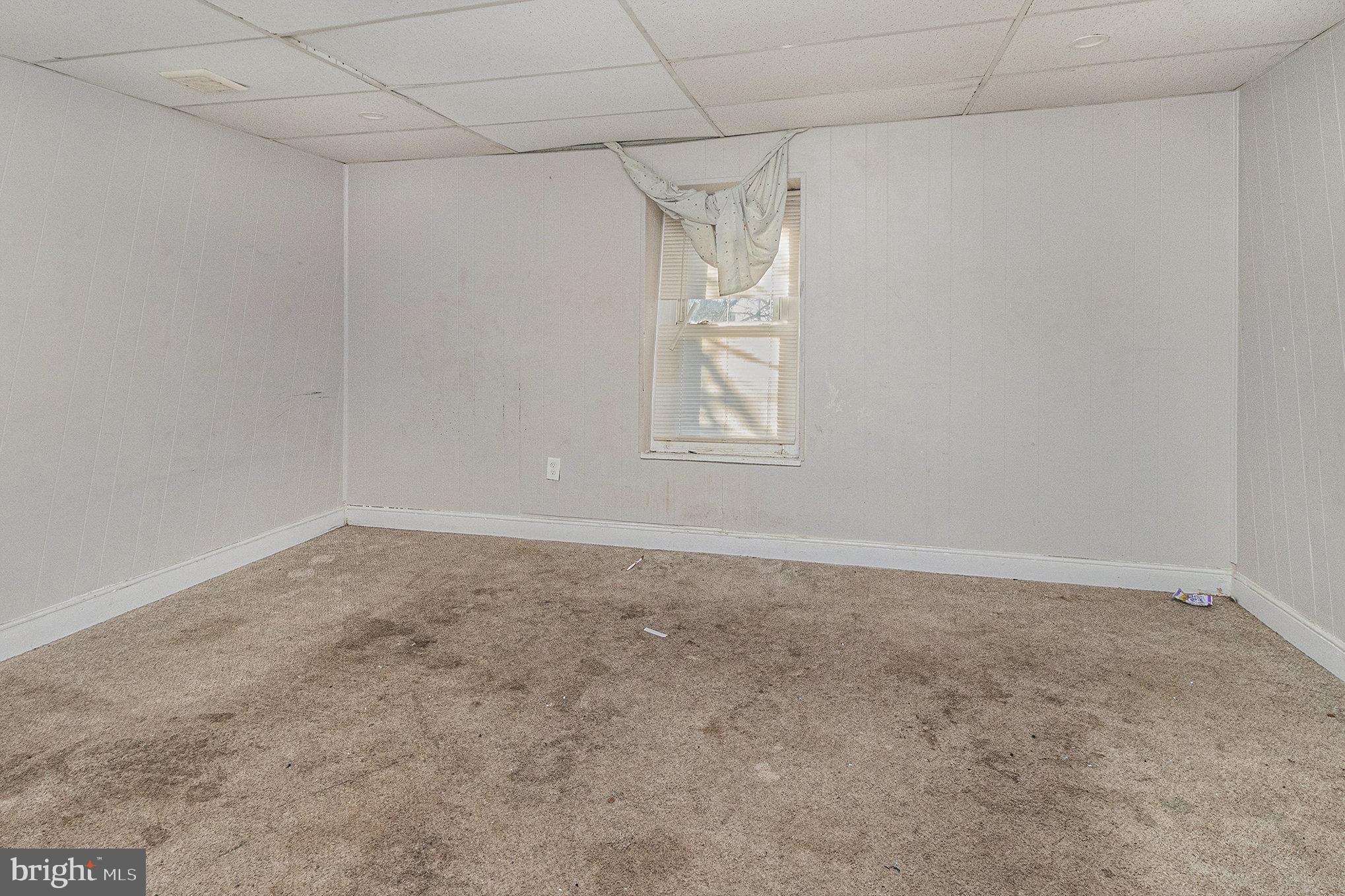 WALNUT HILL - Residential