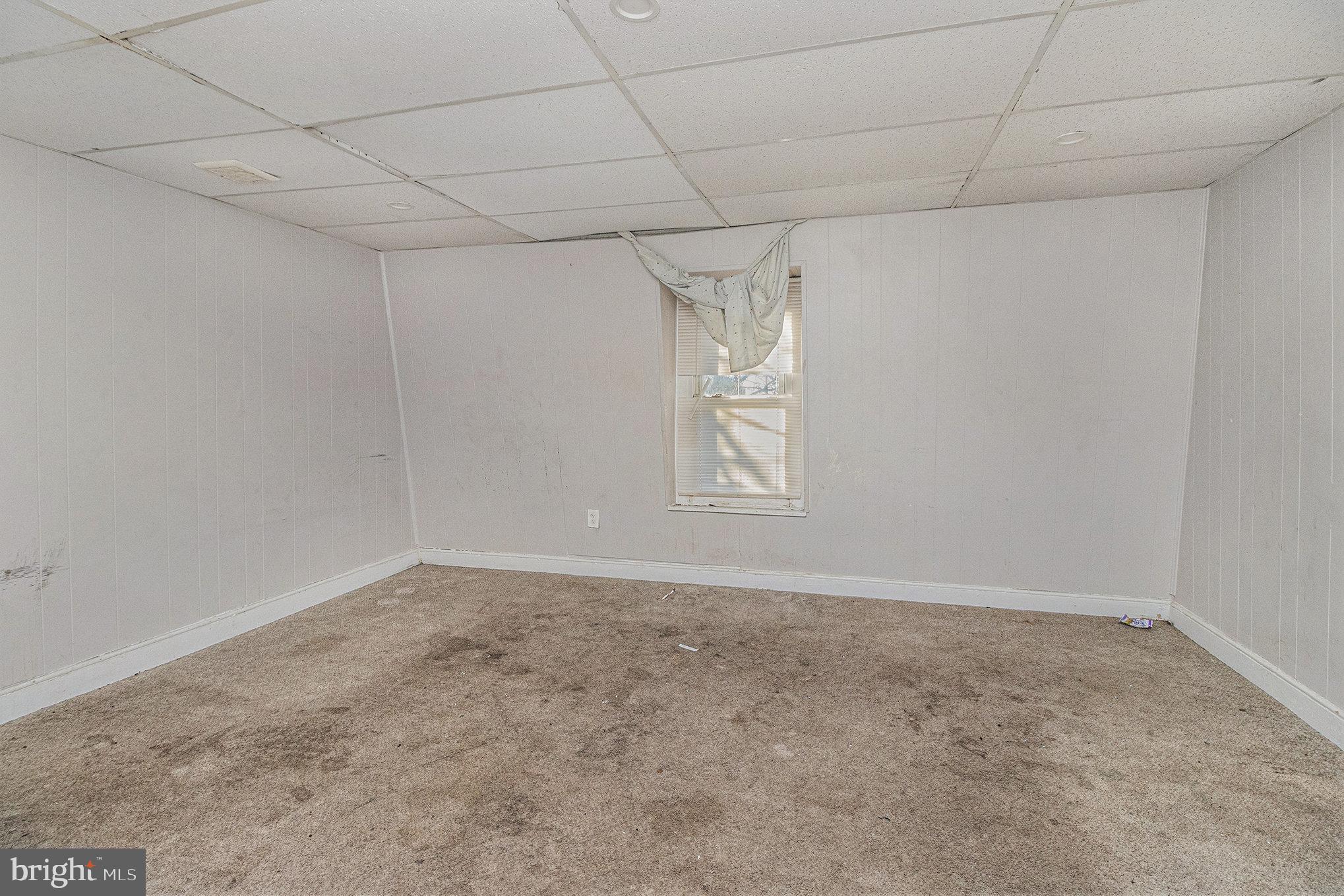 WALNUT HILL - Residential