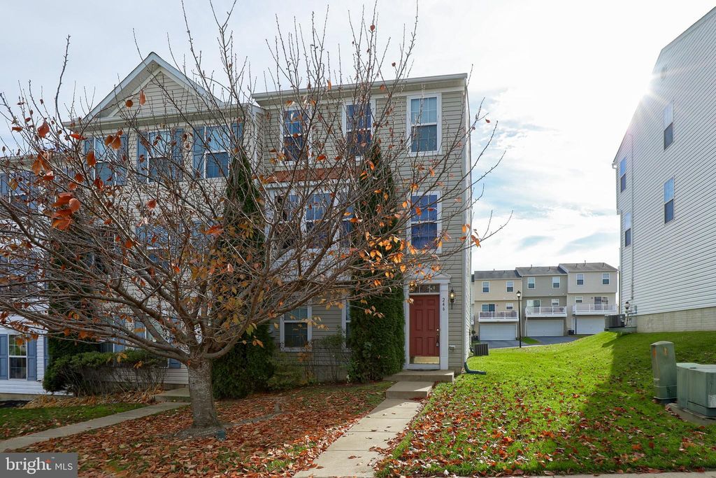 Photo of 246 Kentshire Drive, Lancaster, PA 17603 (MLS # PALA2043752)