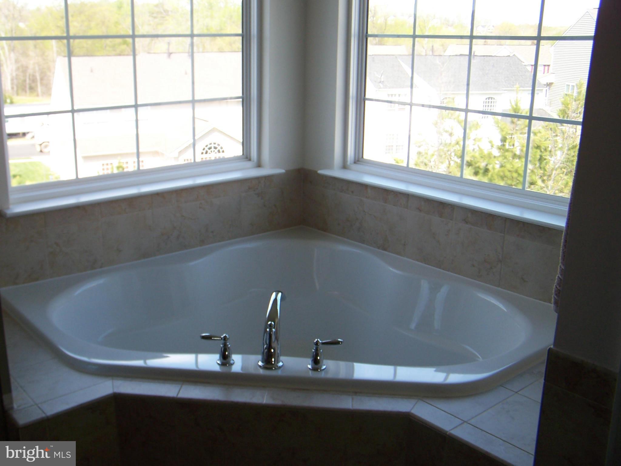 EAGLES POINTE - Residential