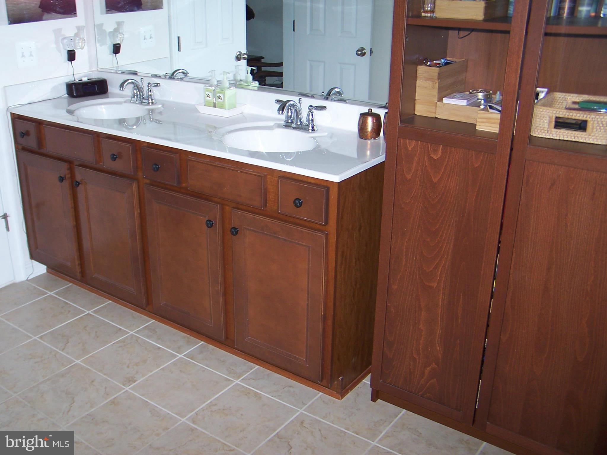 EAGLES POINTE - Residential