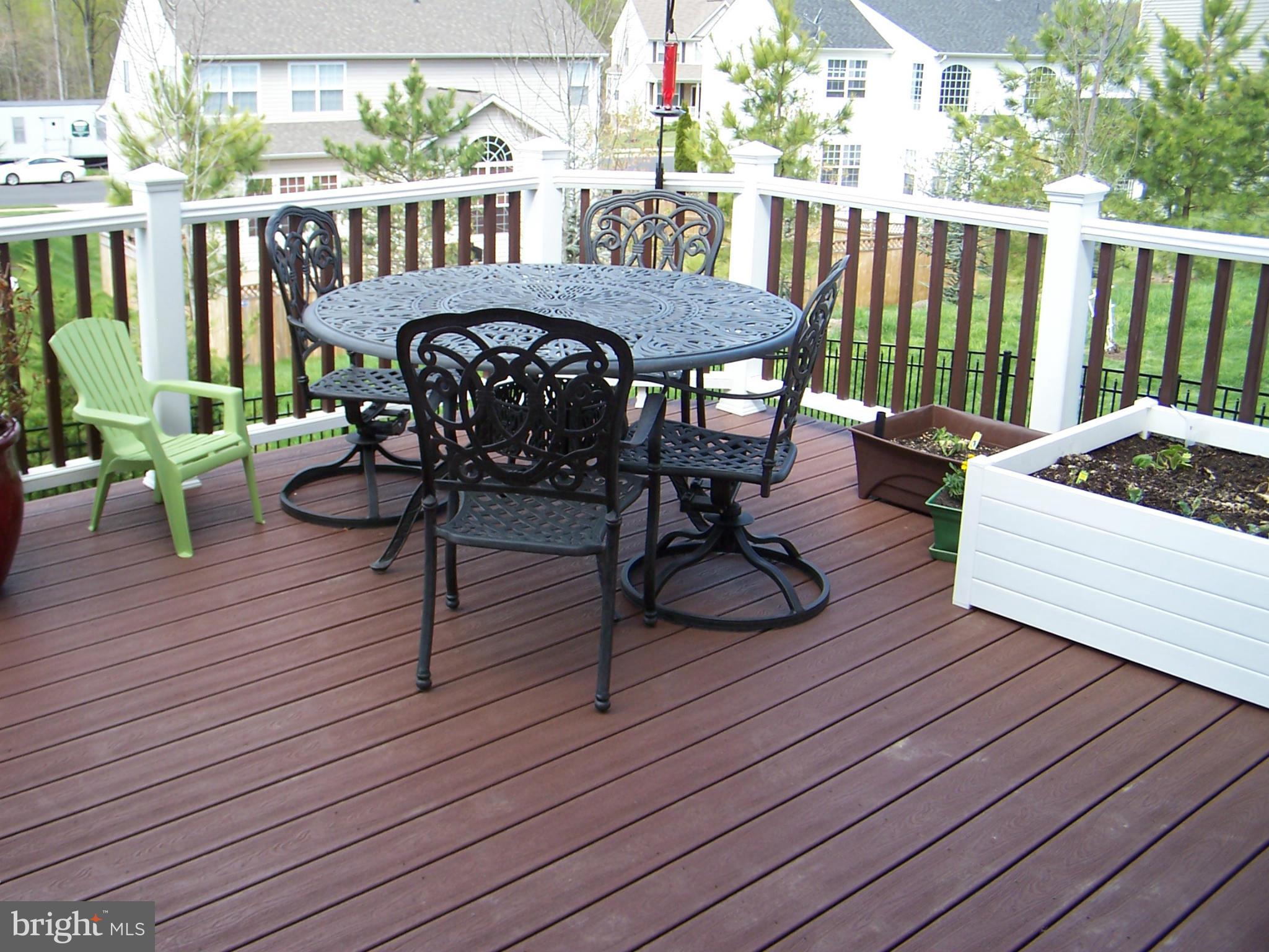 EAGLES POINTE - Residential