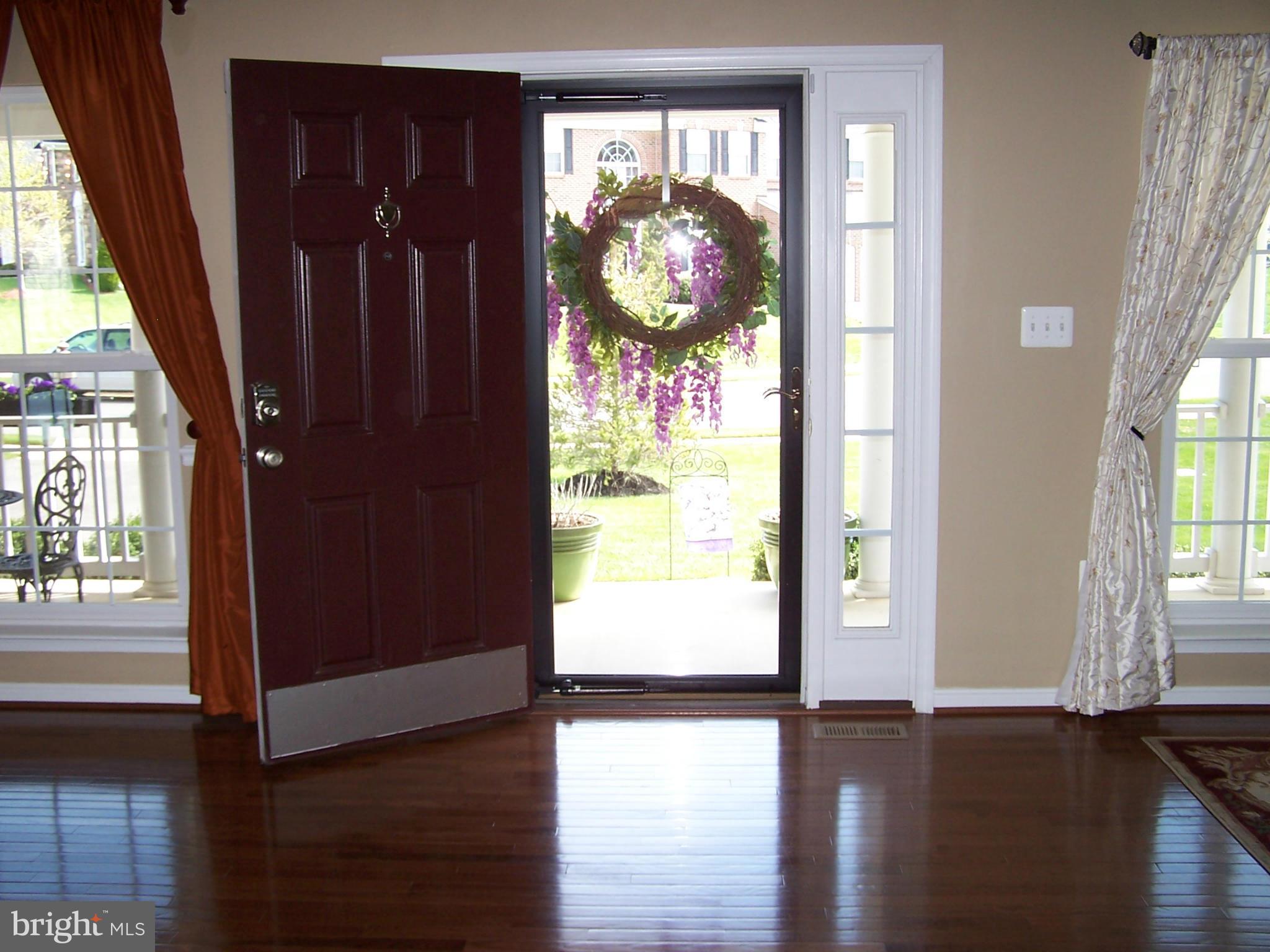 EAGLES POINTE - Residential