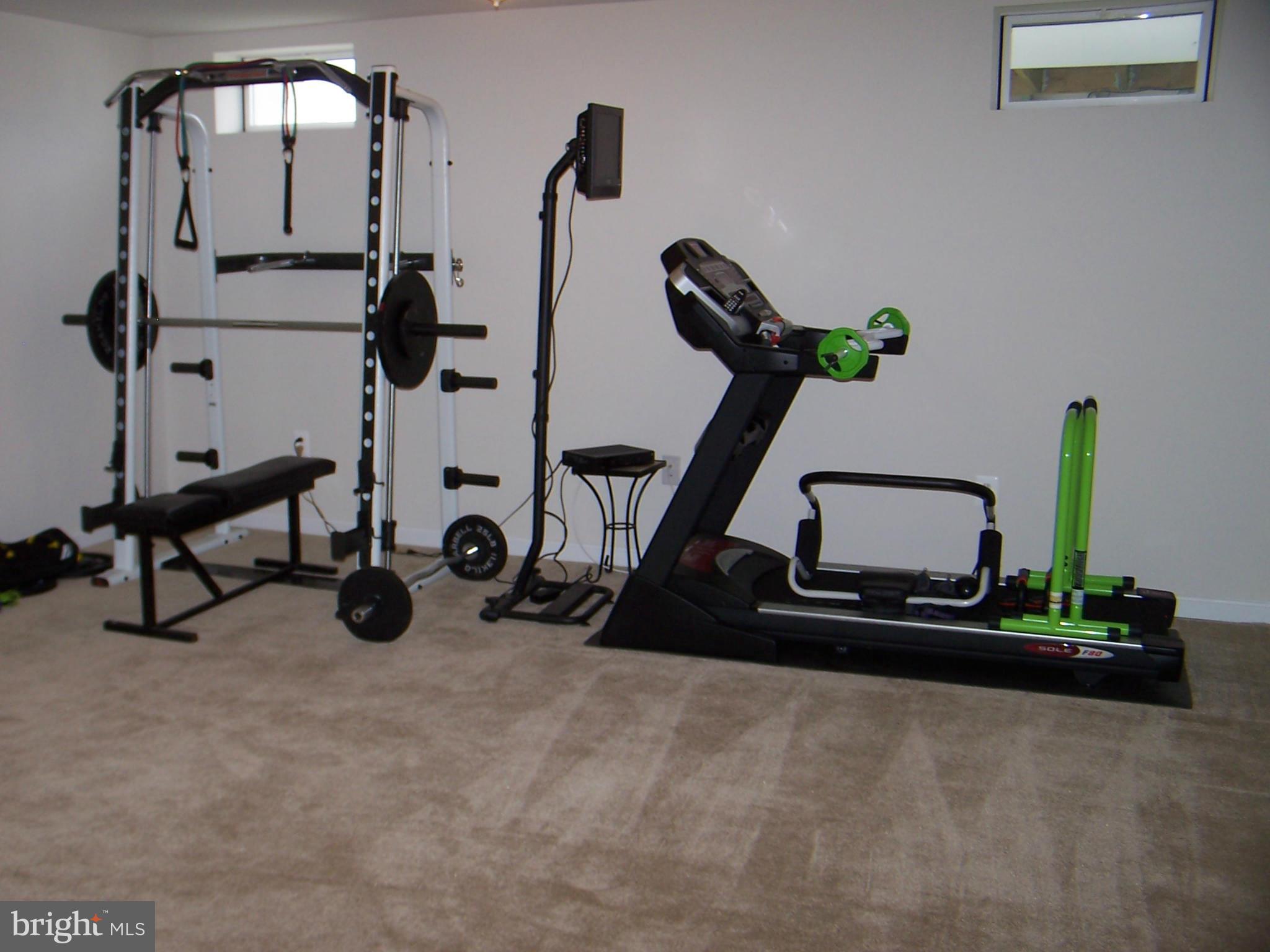 EAGLES POINTE - Residential