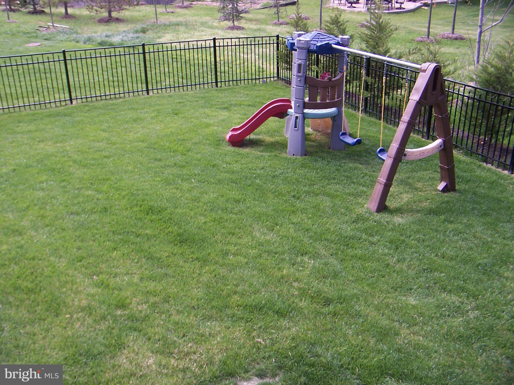 EAGLES POINTE - Residential